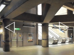 The escalators seen from the eastbound platform (facing other way to previous photo)