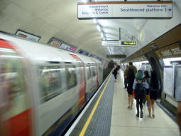 Bakerloo line northbound platform