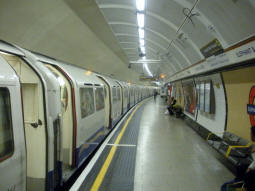 One of the Bakerloo line platforms
