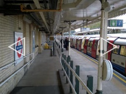 Looking along the side platform