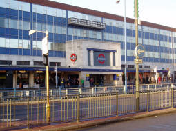 Station building (December 2008)