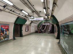 Escalators and stairs to the exit from between the Bakerloo line platforms