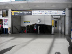 Entrance to western subway from near Jubilee line