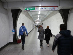 Heading towards the Central line at the interchange level