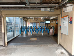 Looking into the ticket hall by the Overground northbound platform from said platform