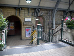 Looking towards the southbound platform from by the ticket hall