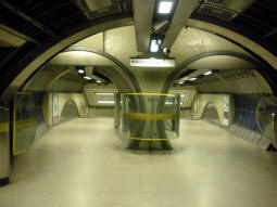 Looking towards the Northern line from the bottom of the escalators to the ticket hall under the National Rail station