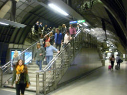 Stairs to the Northern line in between the Jubilee line platforms
