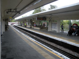 Looking across from the eastbound island platform to the westbound island platform