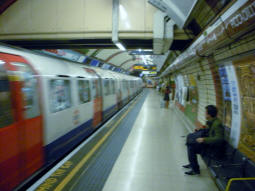 Bakerloo line southbound platform