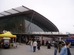 The main station building (March 2008)